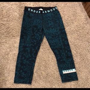 Under Armour cropped leggings✨